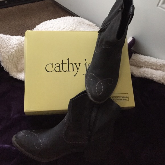 Booties charcoal color. - Picture 2 of 2