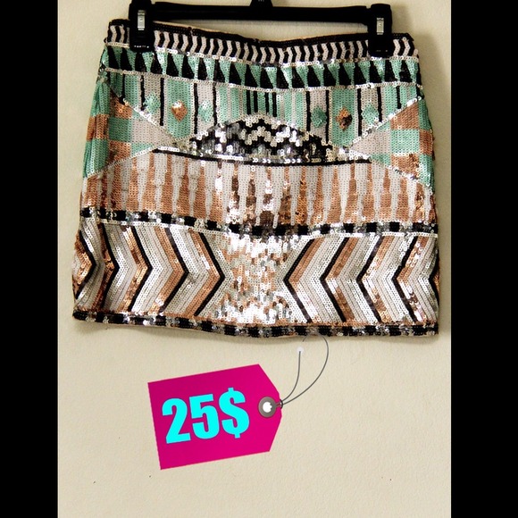 Brand new mini skirt for a great night out! - Picture 1 of 1