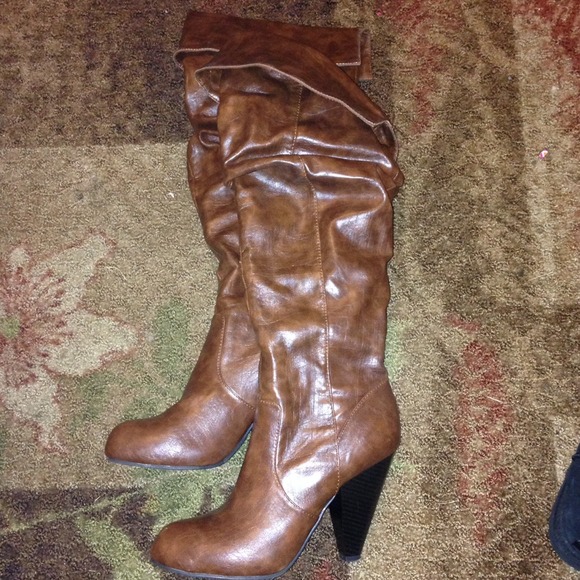 Kenneth Cole Brown Slouch High Boots