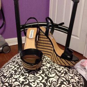 Black wedges. NWT