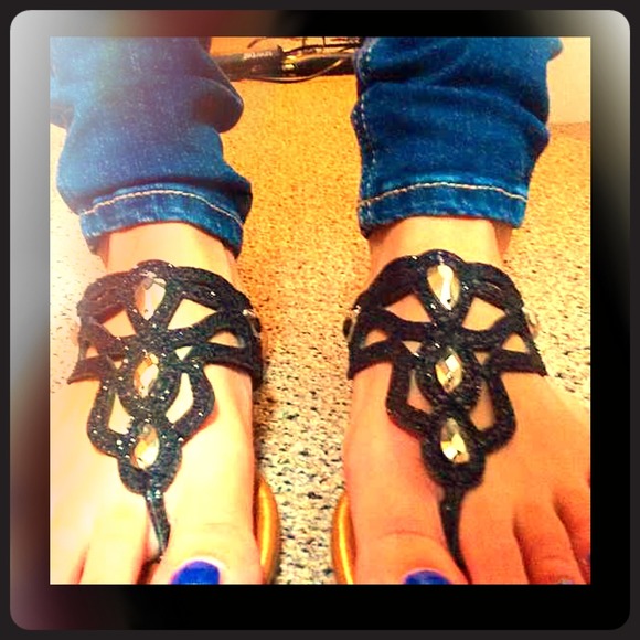 Madeline Stuart Sandals ✨