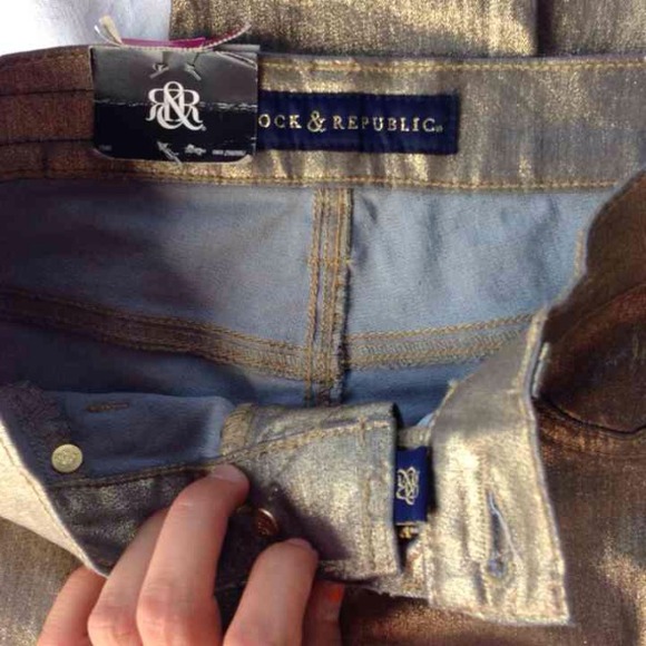 💰Rock and Republic Gold Digger jeggings💰