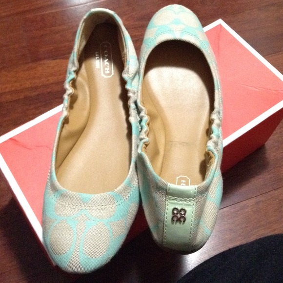 💯✔️authentic mint coach flats
