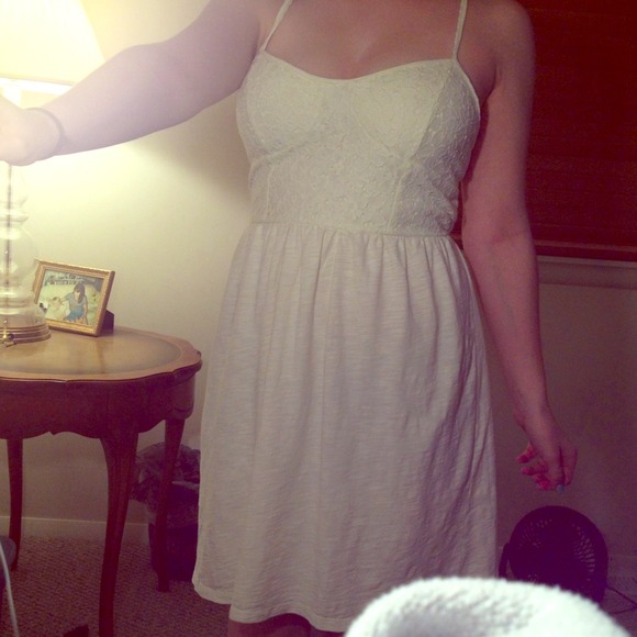 American Eagle Outfitters Dresses & Skirts - ✨NEVER BEEN WORN✨ American Eagle dress.