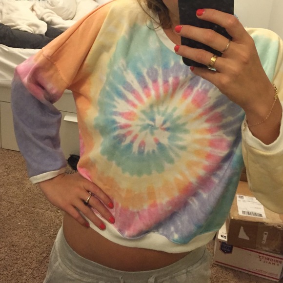 CUTE SWEATER!! Tie dye!!!
