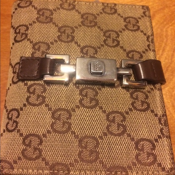 Gucci wallet