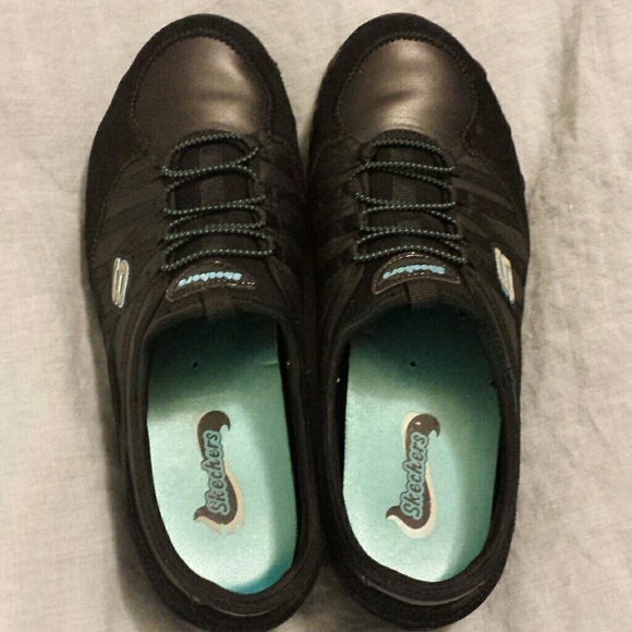Black/teal sketchers shoes
