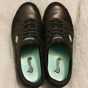Black/teal sketchers shoes