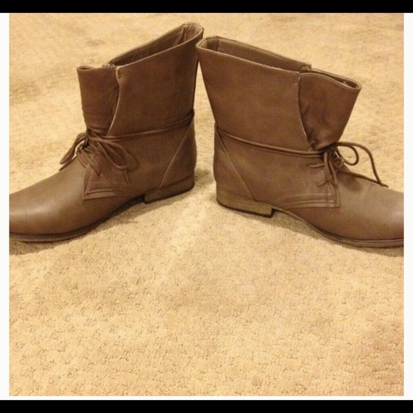Charlotte Russe ankle boots - Picture 2 of 3