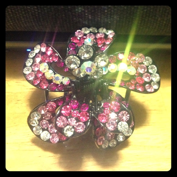 🎀Three Lovely Accessories🎀 - Picture 1 of 4