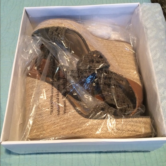 Steve Madden Khaki Fab - Picture 4 of 4