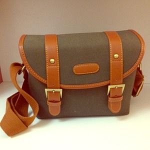 Cosmos Dark Green and Leather Camera Case (DSLR)