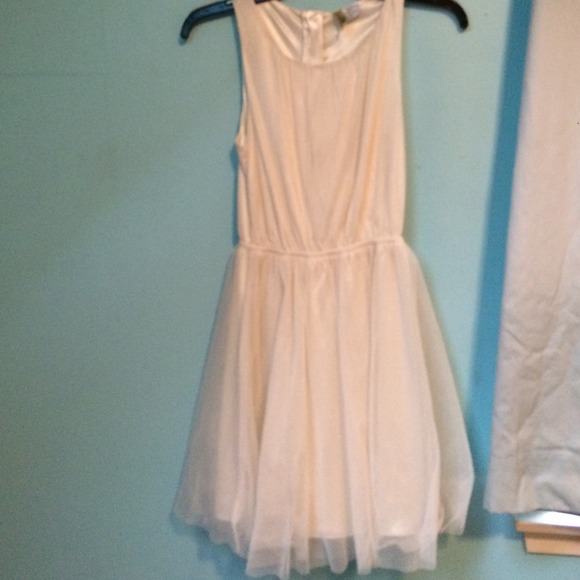 Beautiful tulle dress - Picture 1 of 1