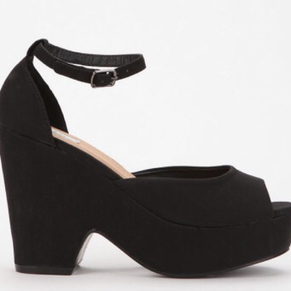 Wedge heels . Kimchi blue