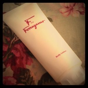 F by Ferragamo Body Lotion