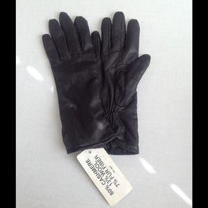 Leather and cashmere gloves