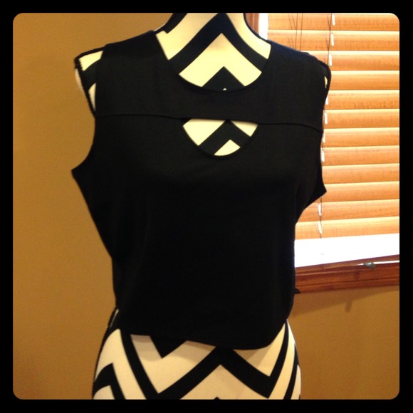 Black crop top