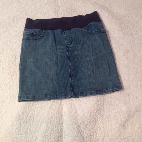 Maternity denim mini skirt
