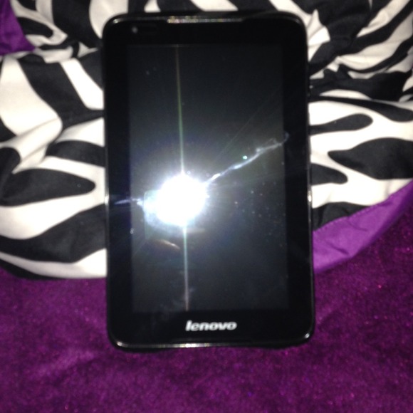 7' Lenovo tablet