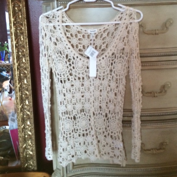 Beige lace tunic