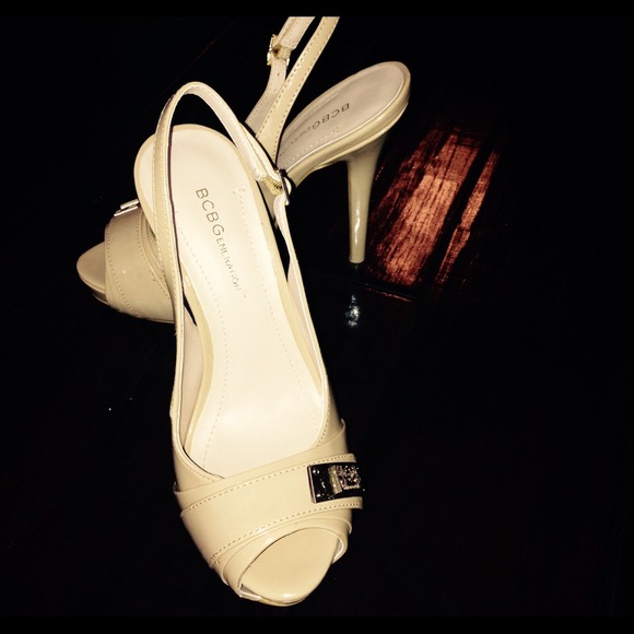 BCBGeneration Raye Patent leather pumps