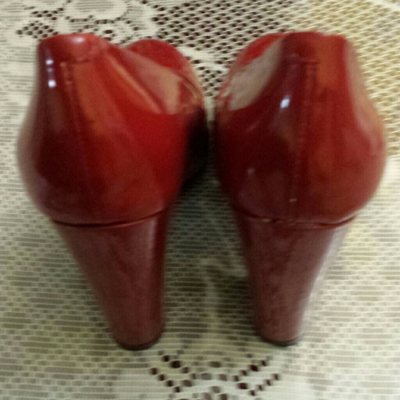*SOLD* Nine West Red Chunky Heels Size 6.5 - Picture 4 of 4