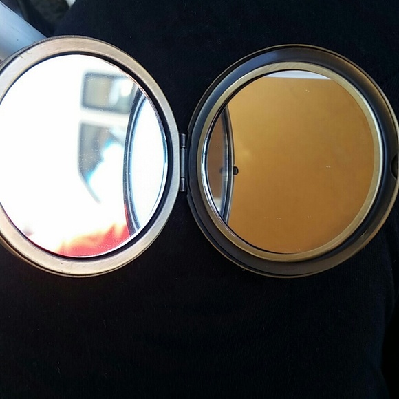 Leopard compact mirror - Picture 3 of 3