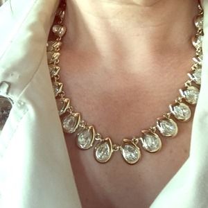 Necklace and earrings set