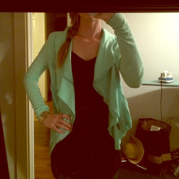 NWT Mint BCBG jacket