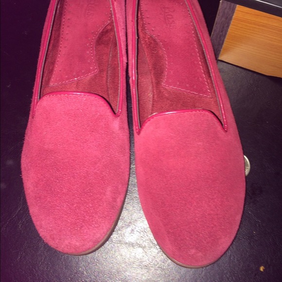 Bass burgundy shoes