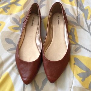 Xhilaration brown studded flats ;)