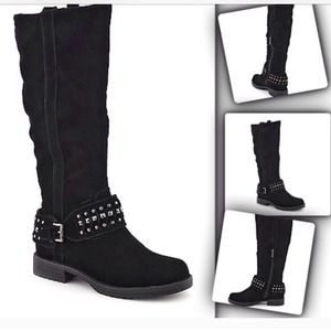 Suede boots