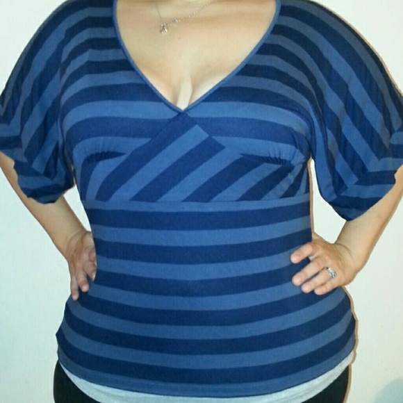 Bundled Old navy perfect fit top and capri jeans