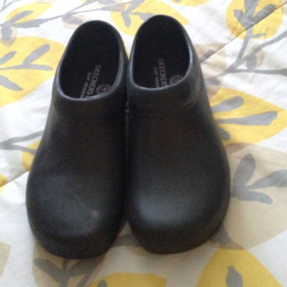 Skechers Clara Clog (slip-resistant) work shoes