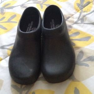 Skechers Clara Clog (slip-resistant) work shoes