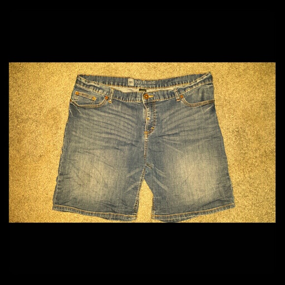 Bermuda boyfriend jean shorts