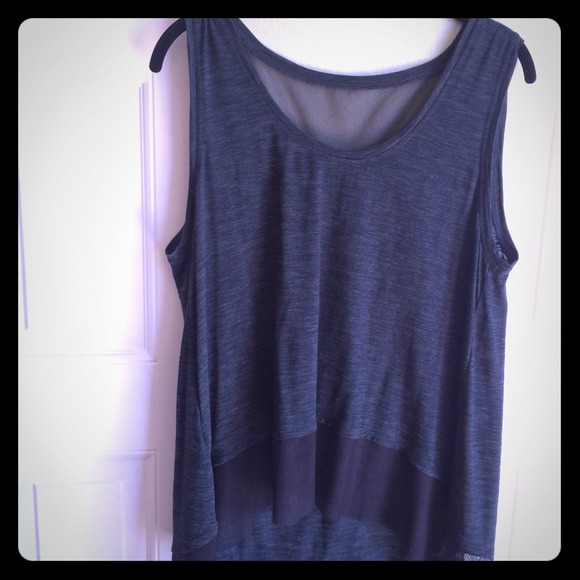 Xsold in bundleX BCBG hi-lo grey top