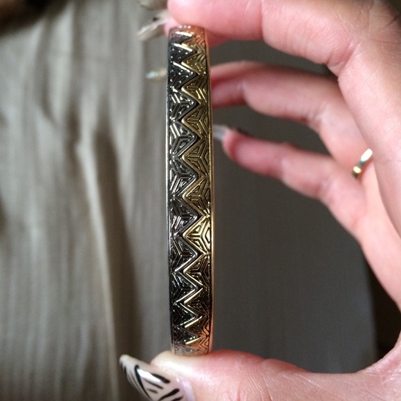 House of Harlow silver/gold zig zag stacked bangle