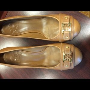 Tory burch brown wedges