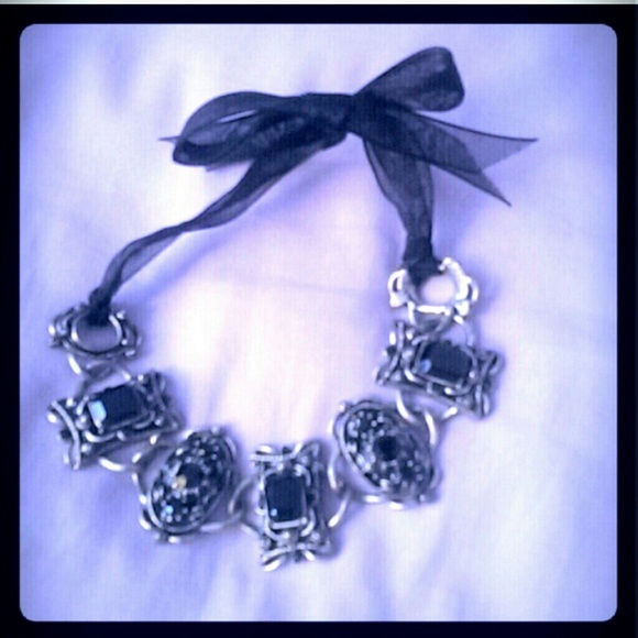Romantic Ribbon Bracelet - Picture 2 of 3