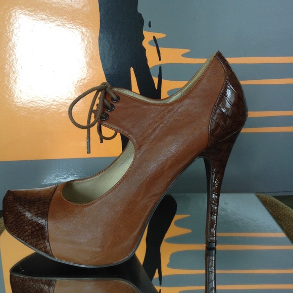 Leather Oxford platform