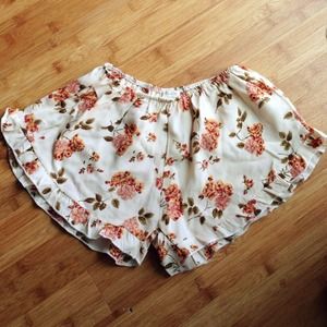 NWT Brandy Melville Floral Vodi Shorts