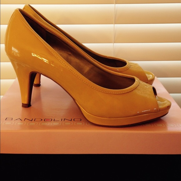 Patent Leather Yellow Bandolino  Peep Toe Pumps!