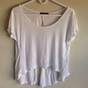 23🅿️🅿️NWOT Brandy Melville Open Back Tee Shirt