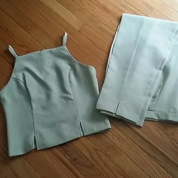 Ladies pant suit
