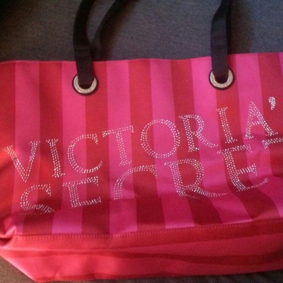 Victoria Secret's hot pink tote