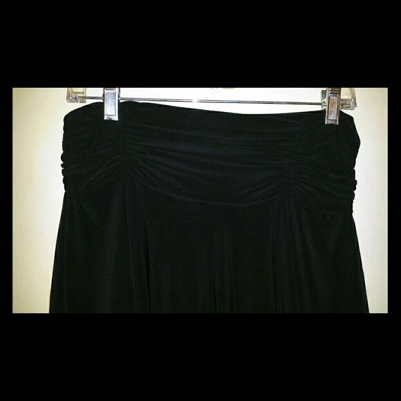 Stretchy asymmetrical flowy skirt