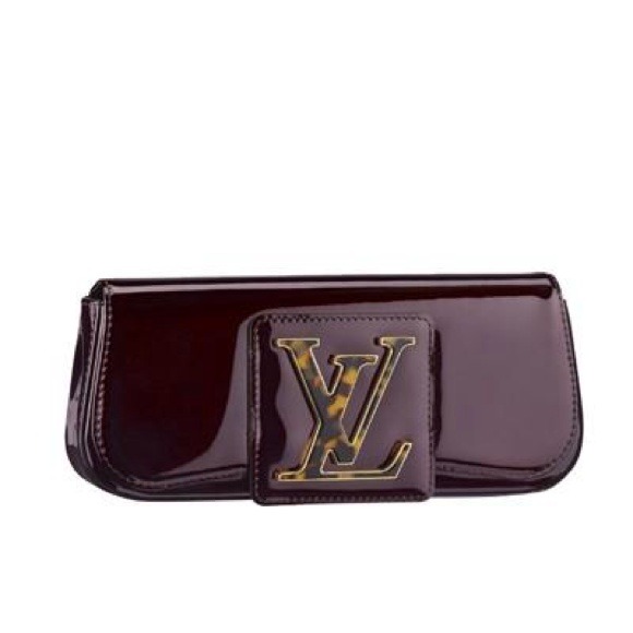 Louis Vuitton monogram vernis clutch