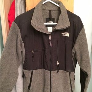 *SOLD* Men's North Face Denali Jacket