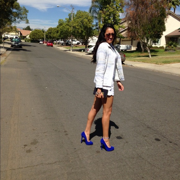 NWOT: Beautiful Royal blue Cathy Jean heels